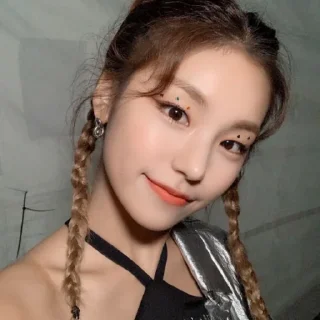 🌻 emoji ✎ᝰ┆Yeji itzy ꒰ ❛ @mengulangkisah ❜ ꒱ Telegram sticker 13 of 30