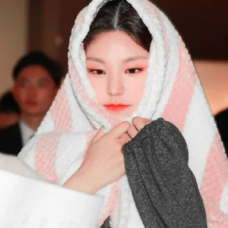 🌷 emoji ꒰hwang yeji꒱🌷彡 @sejarahujan Telegram sticker 4 of 50