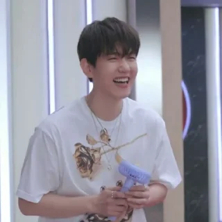 Sticker from Baekhyun @elledict