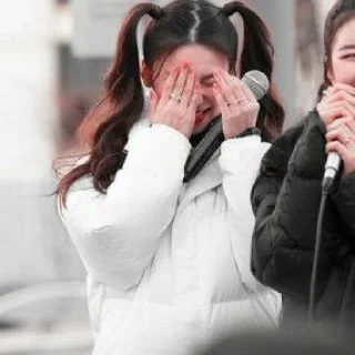 🌷 emoji ꒰hwang yeji꒱🌷彡 @sejarahujan Telegram sticker 20 of 50