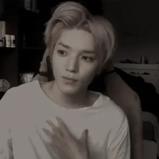 Sticker from @lastkidoyen taeyong dark