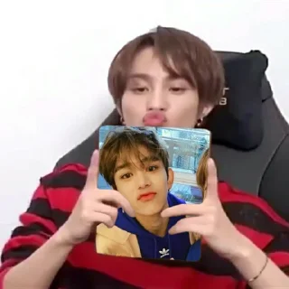 Sticker from i. yangyang