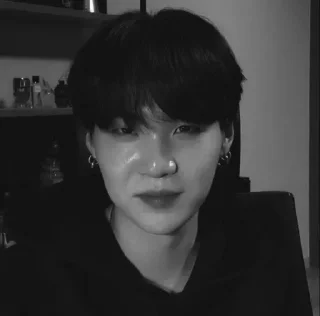➖ 𝐦𝐢𝐧 𝐲𝐨𝐨𝐧𝐠𝐢 — @freaktreattt, стікер Telegram 4 з 35