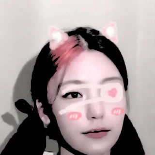 🐰 emoji ૮₍ YEJI ₎ა @lesyeuxdee @stikeryejiu Telegram sticker 15 of 25