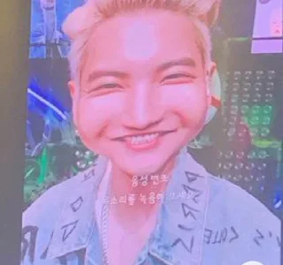😂 emoji Chanyeol Laughs @editorsagaz Telegram sticker 5 of 22