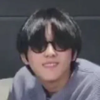 Sticker from jungwon julid @GardenYyangO4