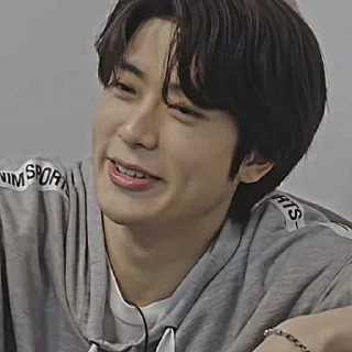 Sticker from 𝐉aehyun 𝐏ack 🕹 @snipperstark