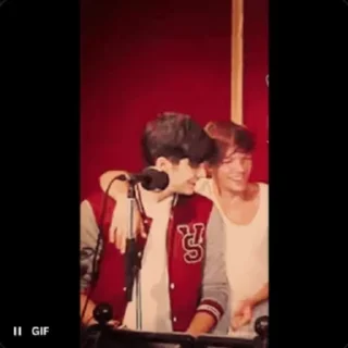 😂 emoji ZOUIS 💙💛 @larryisforever Telegram sticker 10 of 58