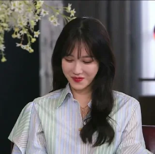 Sticker from ⚘ lee ji ah ﹝ @kdramastiker ﹞