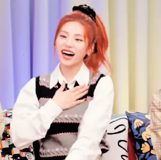 🪞 emoji yeji psd @arachelaurel Telegram sticker 17 of 66