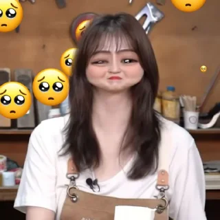 🥺 ≛ han so hee @zrylly ≛, стикер Telegram 2 из 22