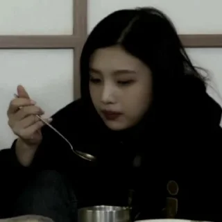 ꒰ @GANTENGMENAWAN ꒱ ┊JOY