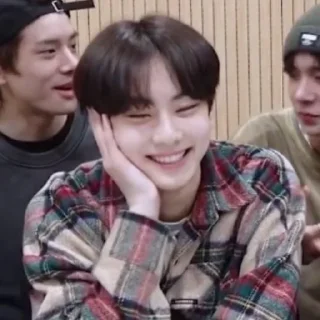 🐈 jungwon julid @GardenYyangO4, стікер Telegram 23 з 65