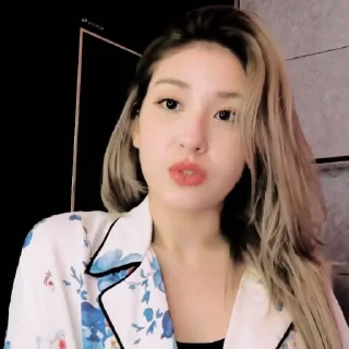 🦢 jeon somi v.2 @fckbadgirl, стикер Telegram 2 из 31