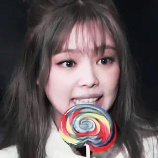 🥨 ໒ ✮；𝐊𝐢𝐦 𝐉𝐞𝐧𝐧𝐢𝐞 𝐛𝐲 @artsance., Telegram sticker 13 of 95