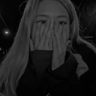🎸 💸 𝐑𝐎𝐒É 𝐃𝐀𝐑𝐊 - @fckbadgirl, sticker Telegram 19 sur 30