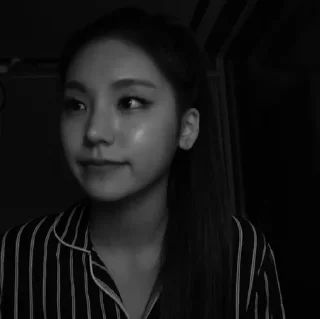🎴 yeji - @princesshwangg, sticker Telegram 22 sur 34