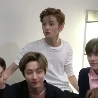 💌 Mark Lee ⌇ @WCINTERBEAR, Telegram sticker 22 of 32