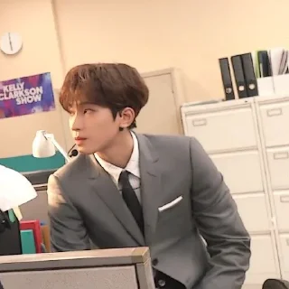🐾 Wonwoo The Kelly Clarkson Show BEHIND, Telegram sticker 14 of 21