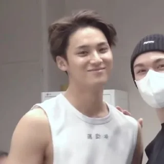 🐶 kim mingyu, стикер Telegram 22 из 46