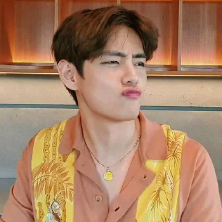 🥴 Taehyung, стикер Telegram 24 из 33