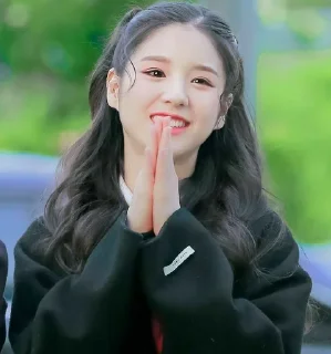 🙏 Heejin @Bitnaslva, стікер Telegram 8 з 47