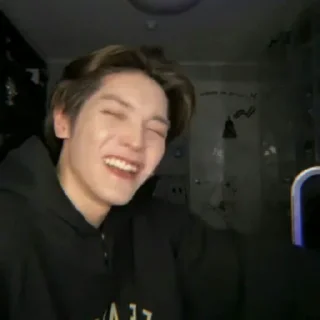 🛹 Theiro @taeyonghour, стікер Telegram 9 з 90