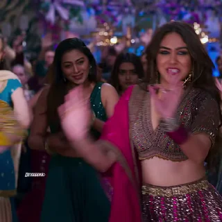 Mrunal Thakur 1