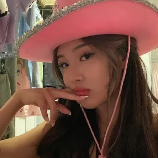 ❔ random girl @noncharaideas, стікер Telegram 20 з 32