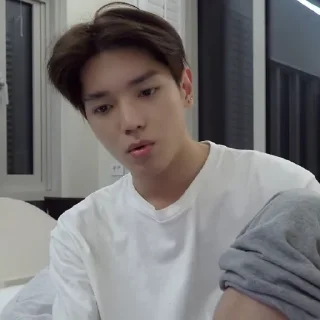 👤 Taeyong by @lovelyong, стикер Telegram 15 из 80