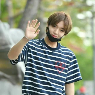 jihoon by @raymondzergan