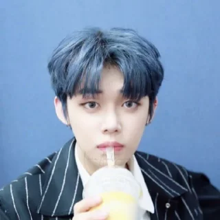 ⛄️ Yeonjun by @thvok, стікер Telegram 20 з 45