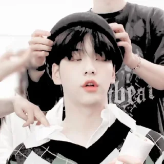 🍙 L♡︎VE . @ayamkremez 💭 . . ., sticker Telegram 6 sur 36
