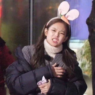 🍼 Jennie cute by @rensreq, стікер Telegram 2 з 28