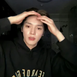 🛹 Theiro @taeyonghour, sticker Telegram 22 sur 90