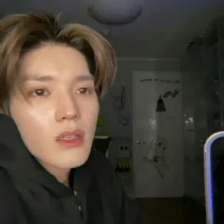 🛹 Theiro @taeyonghour, sticker Telegram 13 sur 90