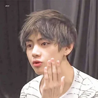 ⩩ taehyung @stiker_kth