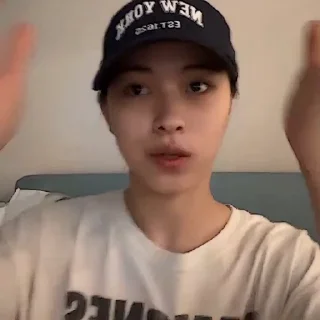 🦤 Ryujin - 02 [ @KOMPLEKGIF ], стікер Telegram 9 з 25