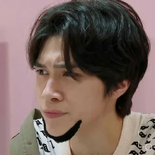 Hendery @sedangmendung