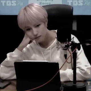 ⌁ RENJUN ✶ @STICKERNCT ⋆ ᵕ̈