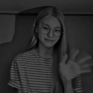 🎥 Yeji dark @alenahouse, Telegram sticker 2 of 38