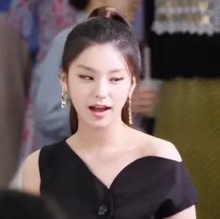 ⛸ yeji - @princesshwangg, sticker Telegram 8 sur 30