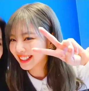 jennie @softybluee