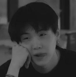 ⬛️ 𝐦𝐢𝐧 𝐲𝐨𝐨𝐧𝐠𝐢 — @freaktreattt, стикер Telegram 22 из 35
