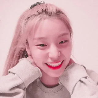 🦋 ⋆  ̥ hwang yeji — @lilhyunjin, стикер Telegram 11 из 45