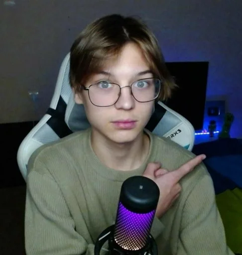 😱 Sticker from Славик любимый