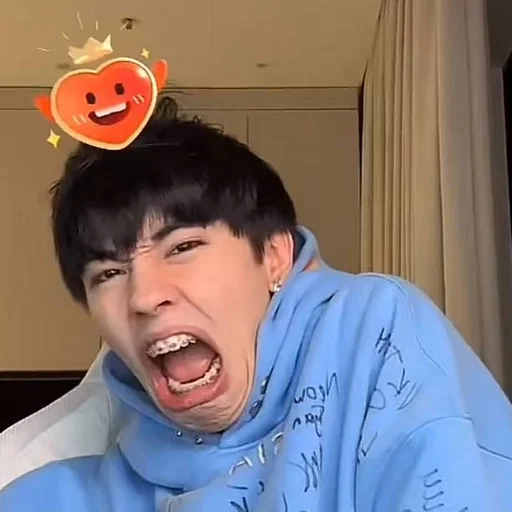 🌟 Sticker #3 from куп имерч доминантный