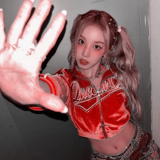 🤚 Sticker from Yuqi