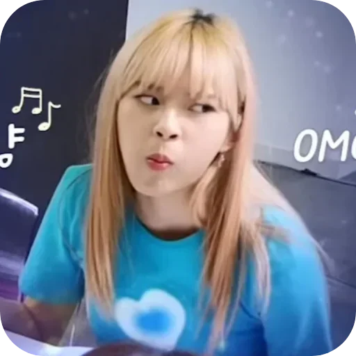 🐈⬛ Sticker from دايون اون توب @hwang_dayeon