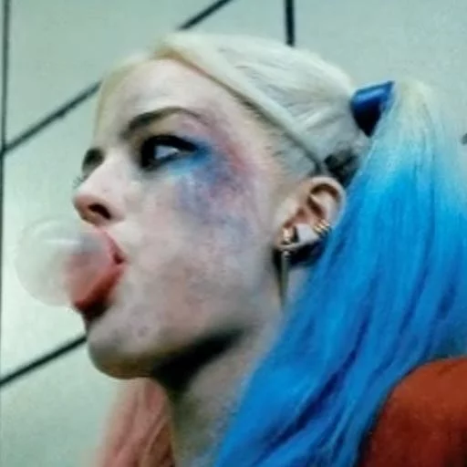 😐 Sticker #4 from Harley quinn